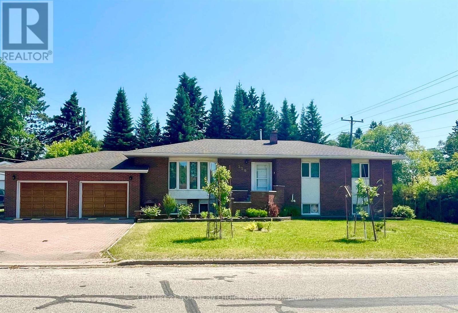 228 Taylor Street, Dryden, Ontario  P8N 1M6 - Photo 2 - X13254744