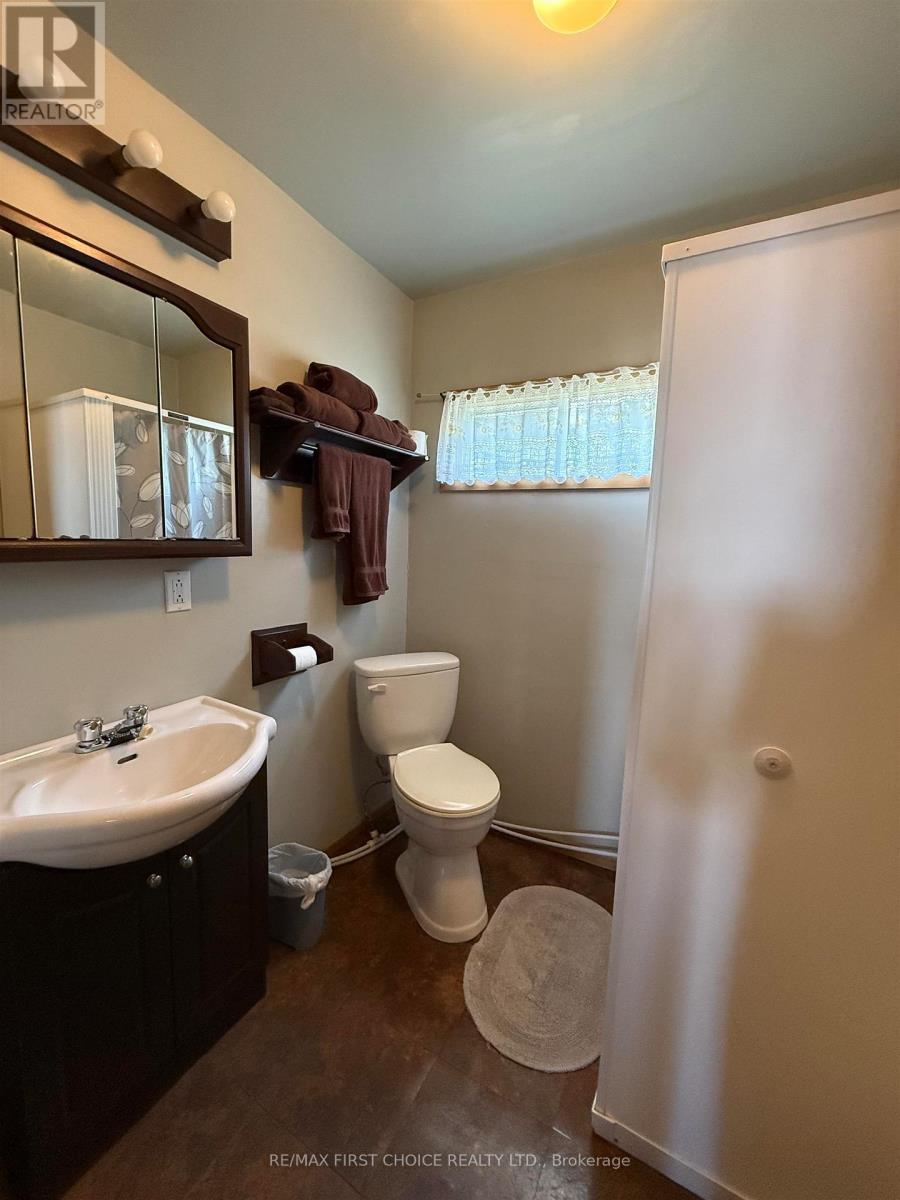 1216 Hwy 584, Greenstone, Ontario  P0T 1M0 - Photo 34 - X13256870
