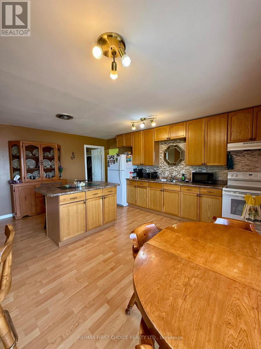 1216 Hwy 584, Greenstone, Ontario  P0T 1M0 - Photo 7 - X13256870