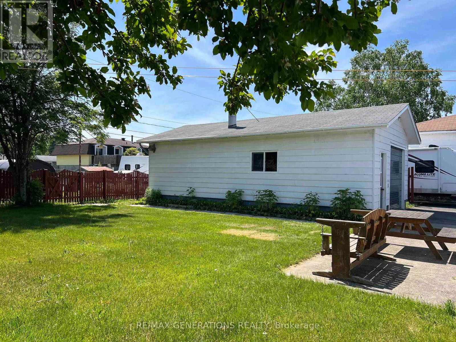 10 Lloyd Irwin Street, Marathon, Ontario  P0T 2E0 - Photo 35 - X13500948