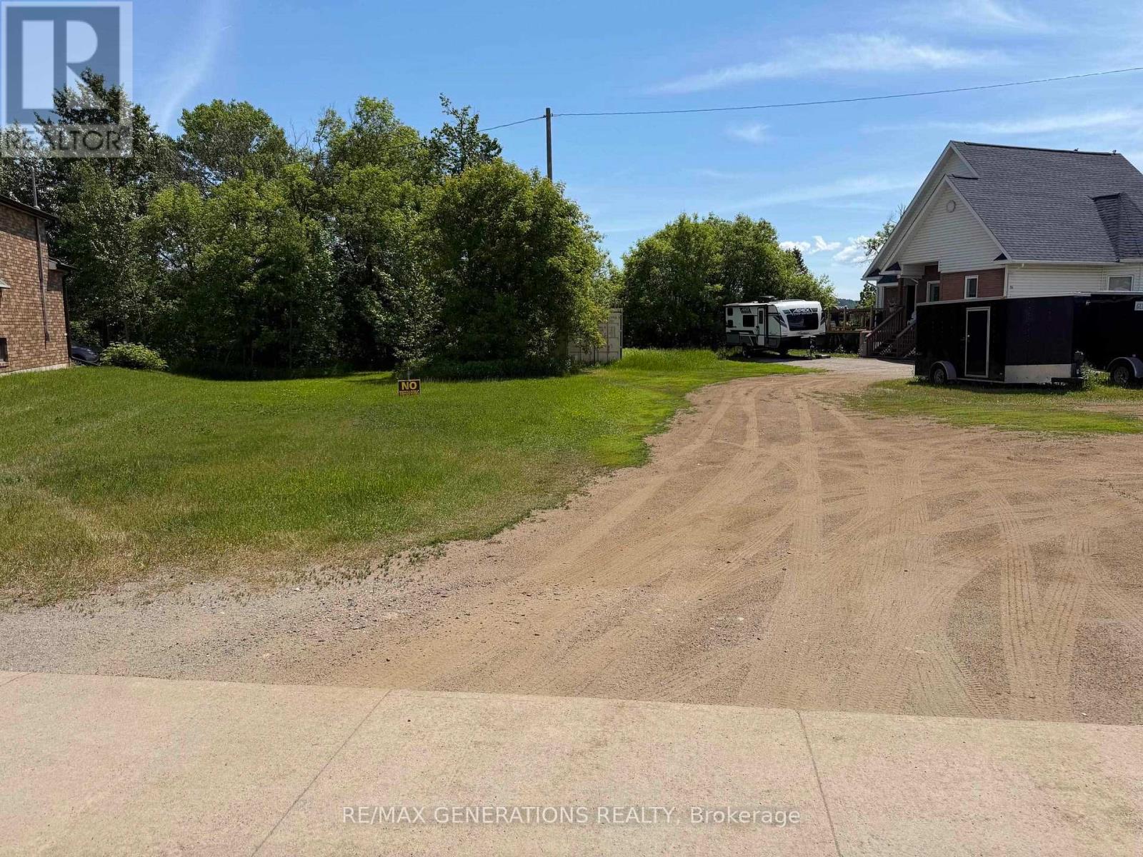 18 Front Street, Nipigon, Ontario  P0T 2J0 - Photo 1 - X13499884