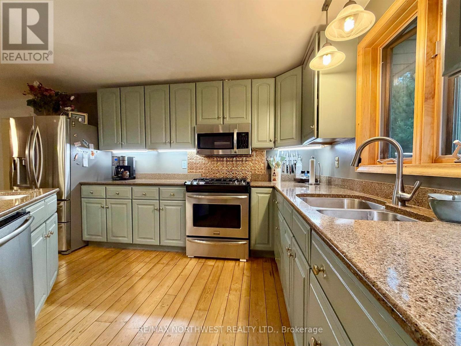 543a Reef Point Road, Rainy River Remote Area, Ontario  P9A 3M3 - Photo 11 - X13507252