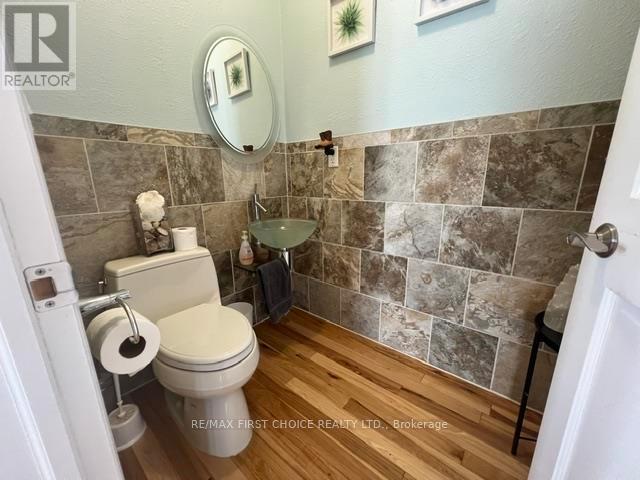 7431 Hwy 621, Lake Of The Woods, Ontario  P0W 1J0 - Photo 13 - X13520808