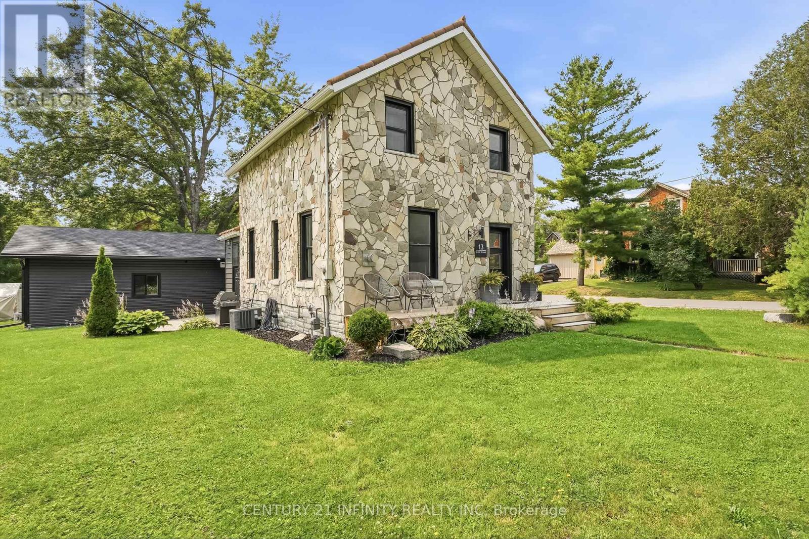 13 Main Street, Cavan Monaghan, Ontario  L0A 1G0 - Photo 2 - X13730818