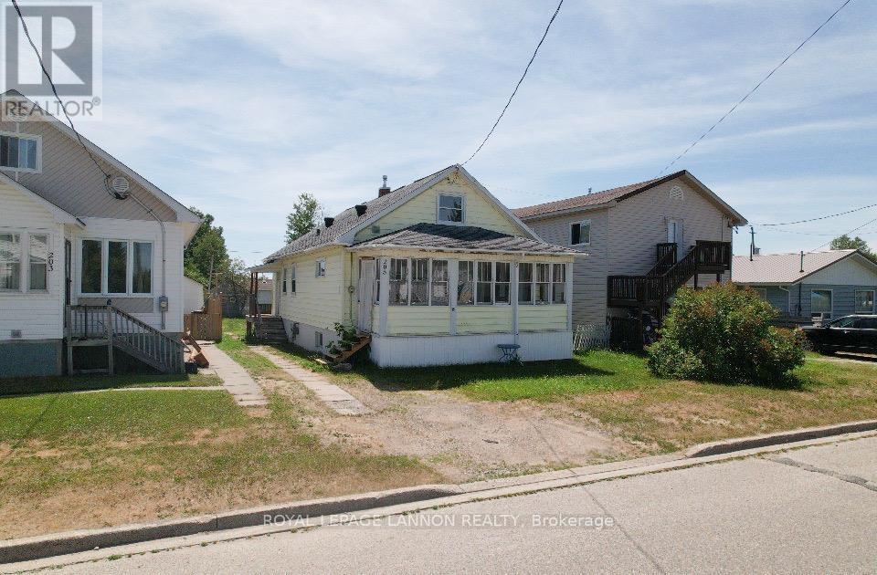 205 Second Avenue, Greenstone, Ontario  P0T 1M0 - Photo 1 - X13538754