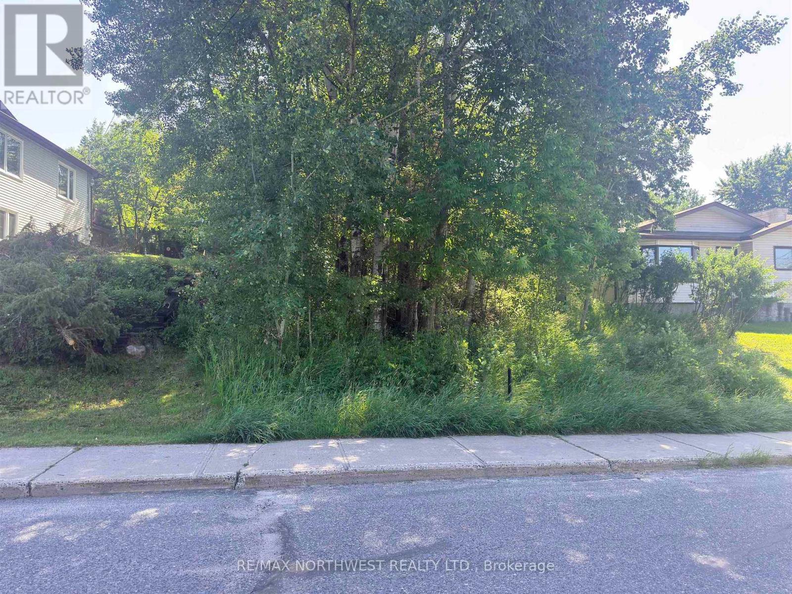 881 4th Avenue S, Kenora, Ontario  P9N 1Z9 - Photo 4 - X13538752