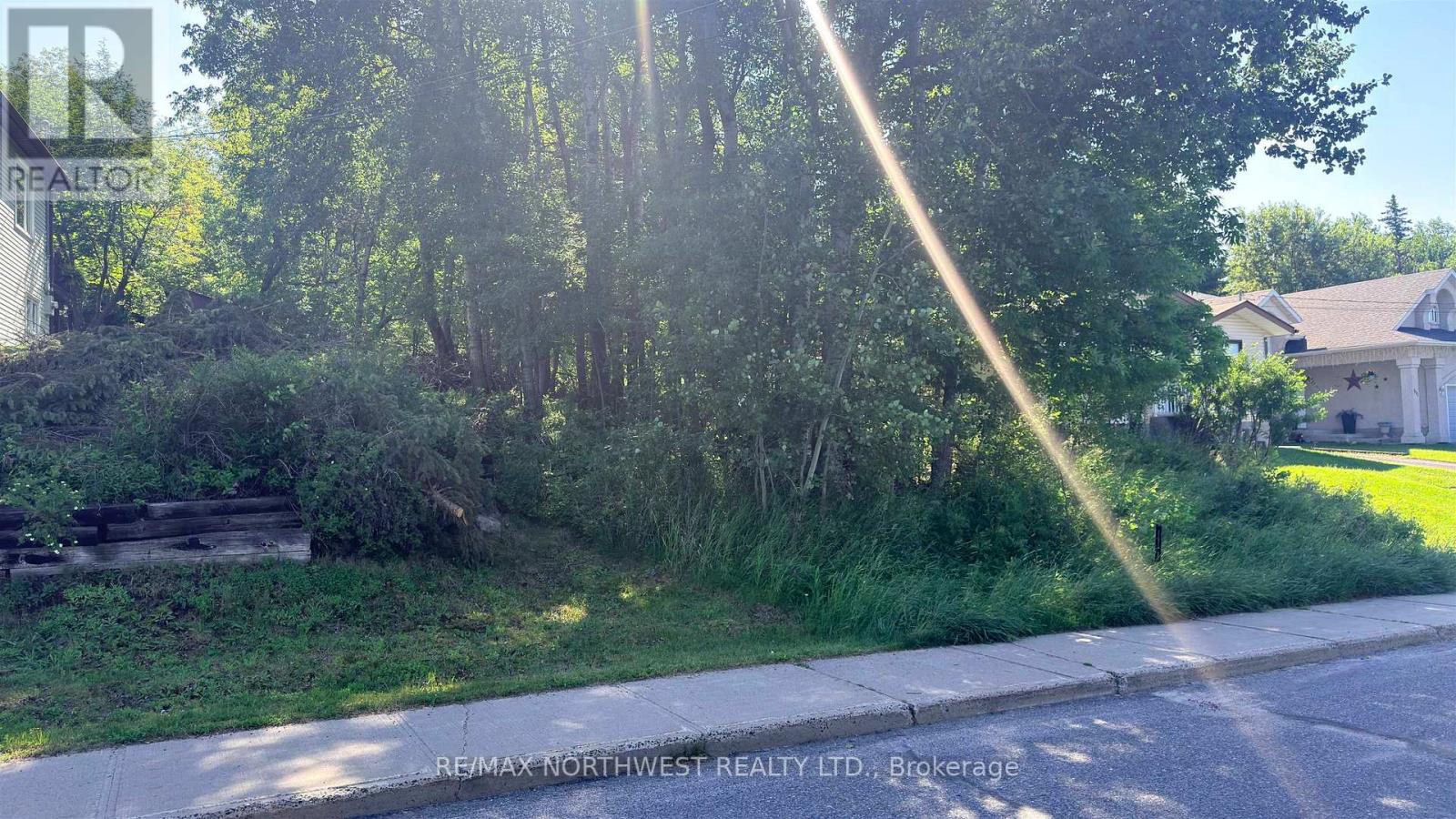 881 4th Avenue S, Kenora, Ontario  P9N 1Z9 - Photo 6 - X13538752
