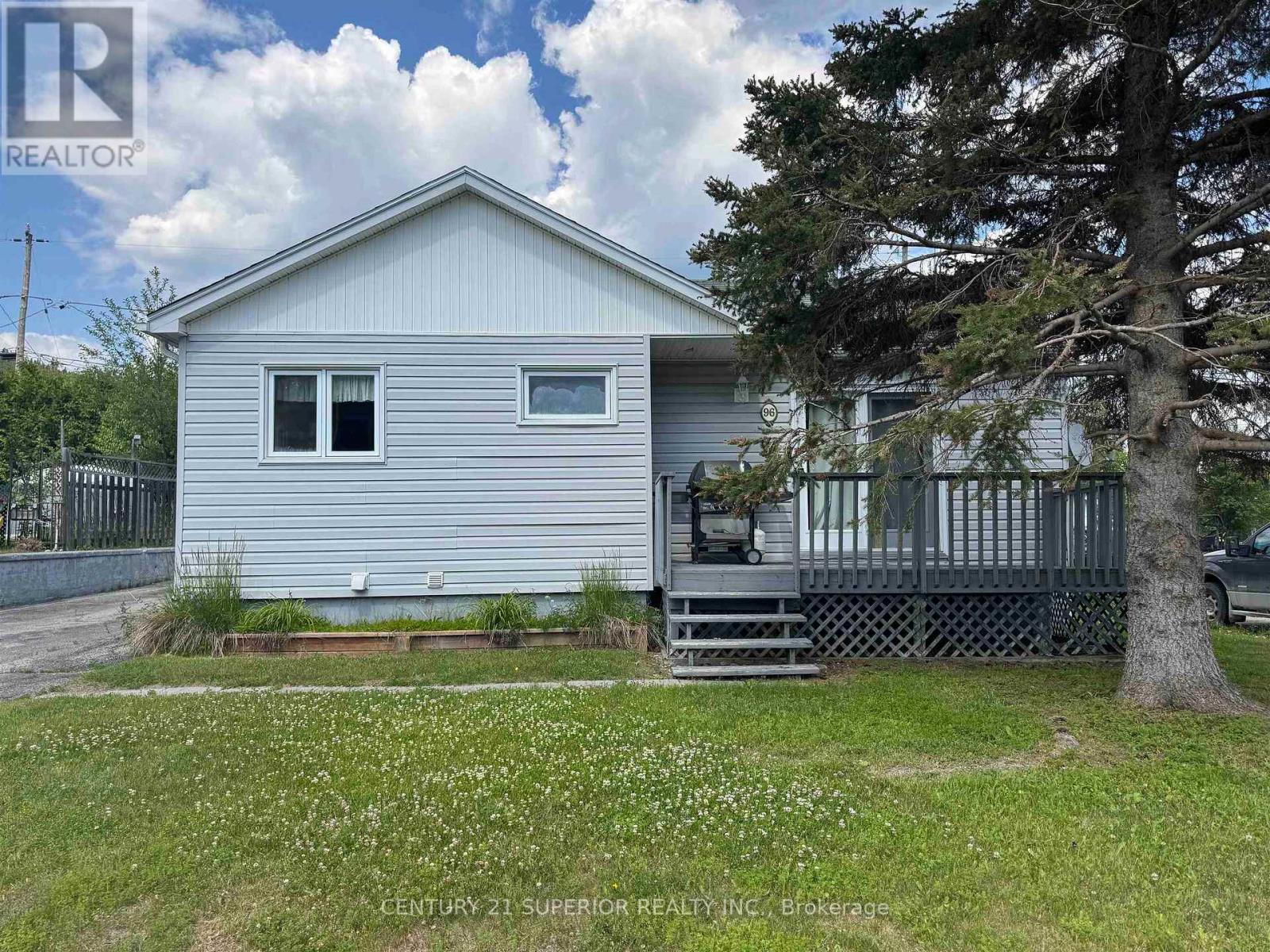 96 Warbler Drive, Manitouwadge, Ontario  P0T 2C0 - Photo 1 - X13560390