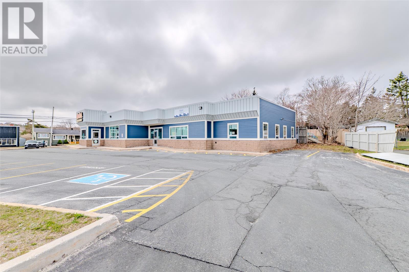 40 Airport Heights Drive, St. John's — photo 4