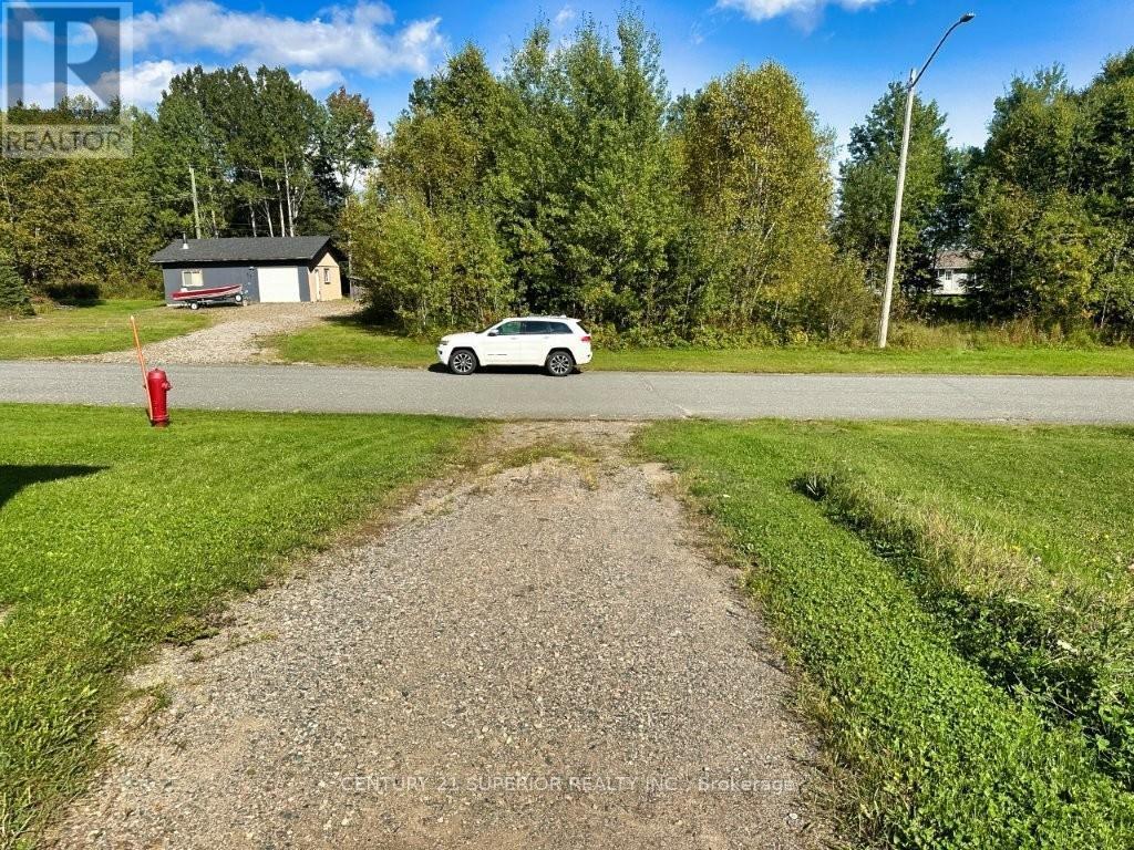 29 Parkway Place, Terrace Bay, Ontario  P0T 2W0 - Photo 2 - X13540082