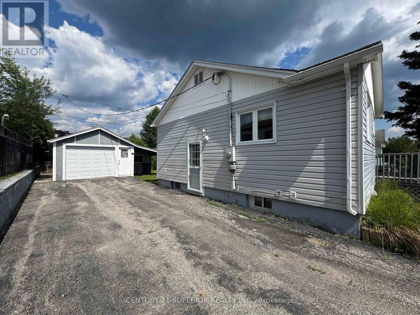 96 Warbler Drive, Manitouwadge, Ontario  P0T 2C0 - Photo 4 - X13560390