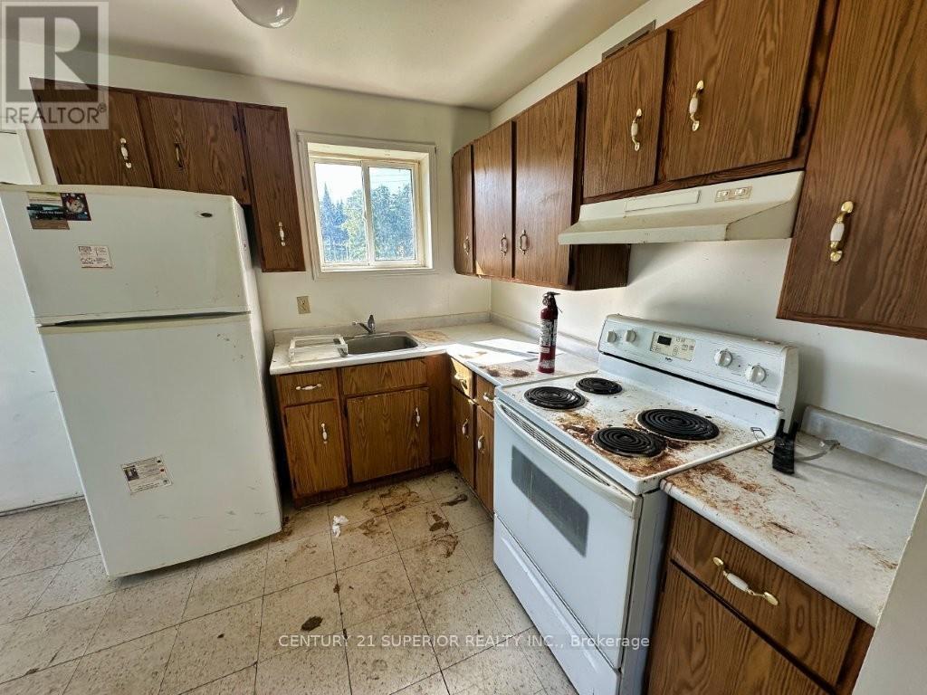 29 Parkway Place, Terrace Bay, Ontario  P0T 2W0 - Photo 12 - X13540082