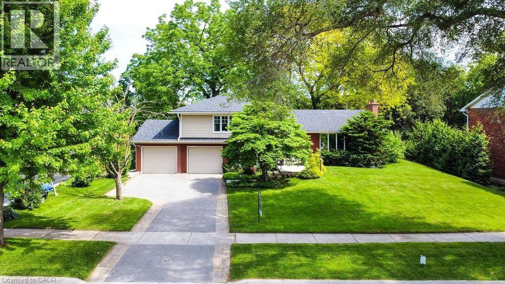 203 PENN Drive, Burlington, Ontario