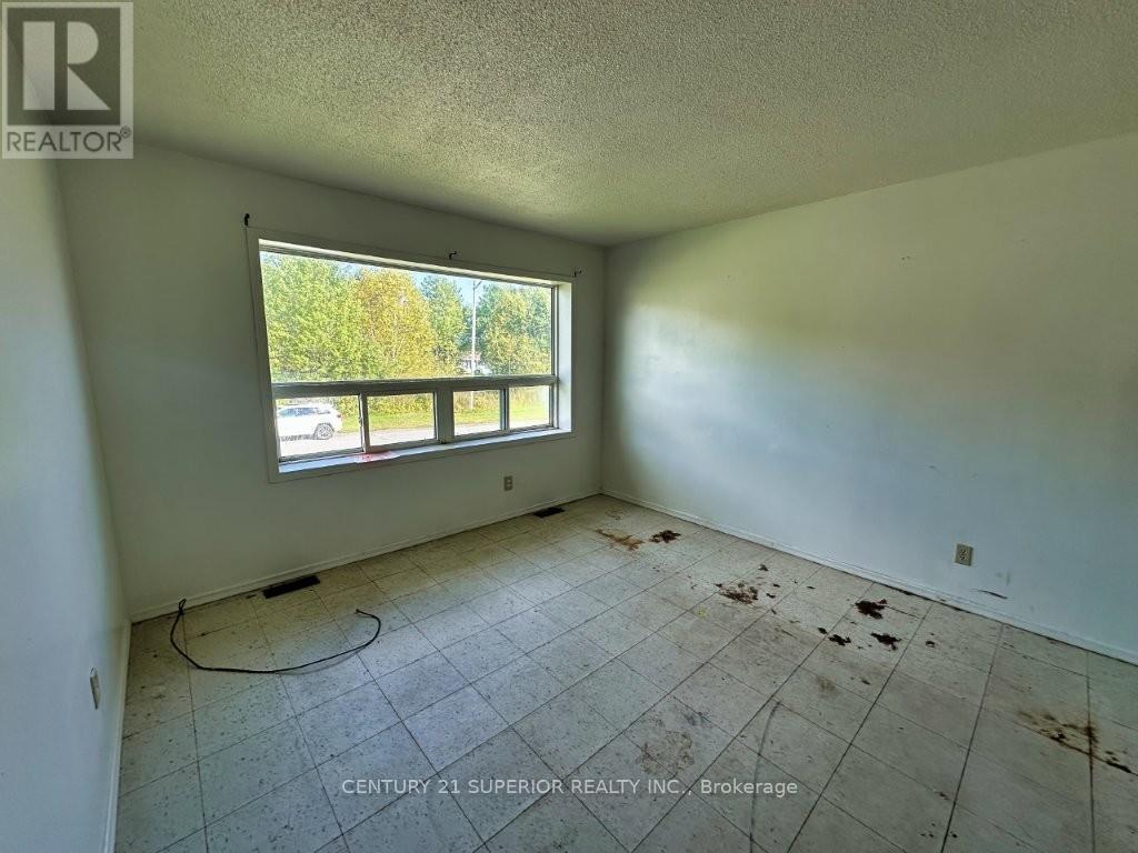 29 Parkway Place, Terrace Bay, Ontario  P0T 2W0 - Photo 6 - X13540082