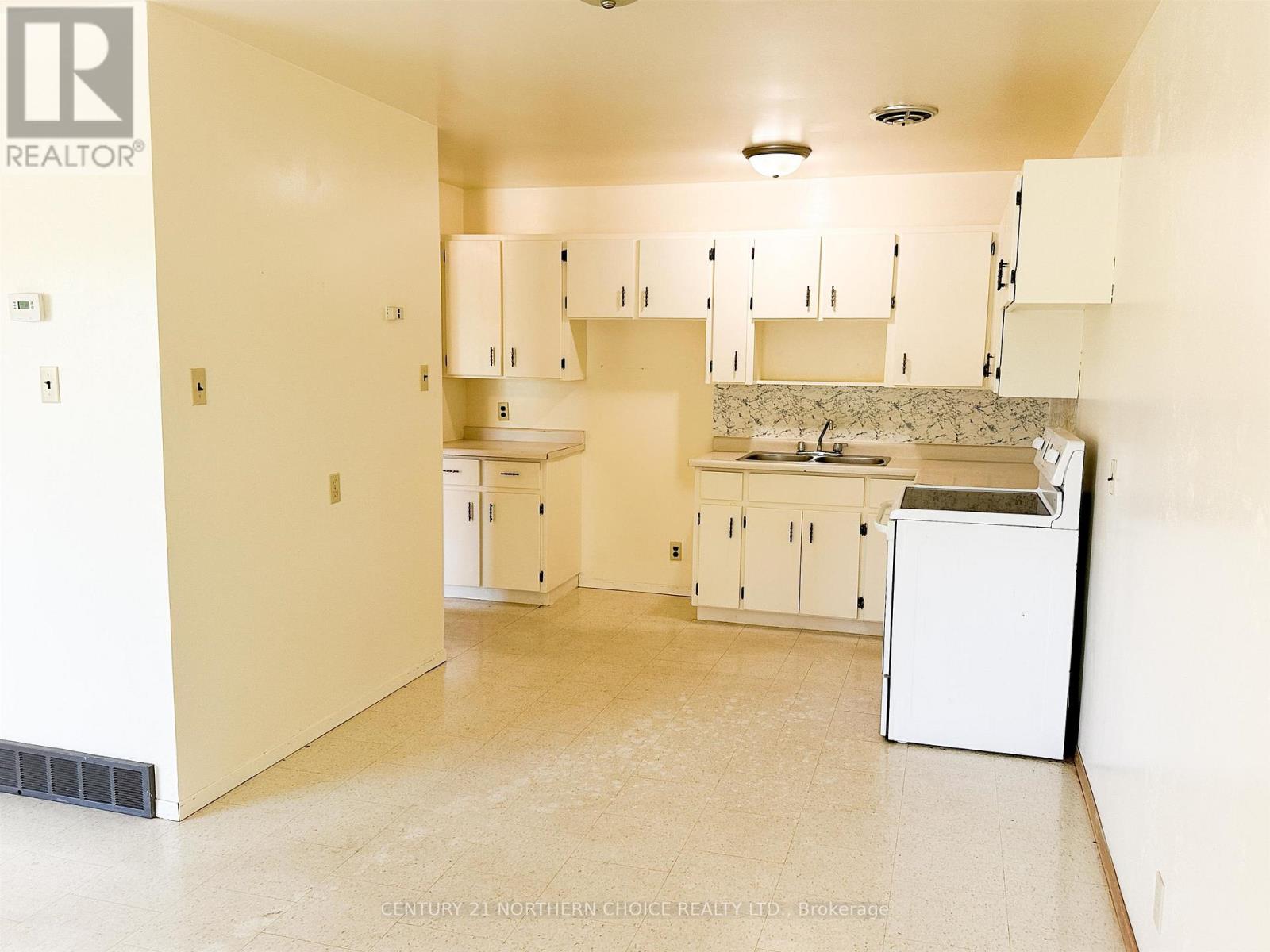 78/80 Birch Drive, Ear Falls, Ontario  P0V 1T0 - Photo 16 - X13561370