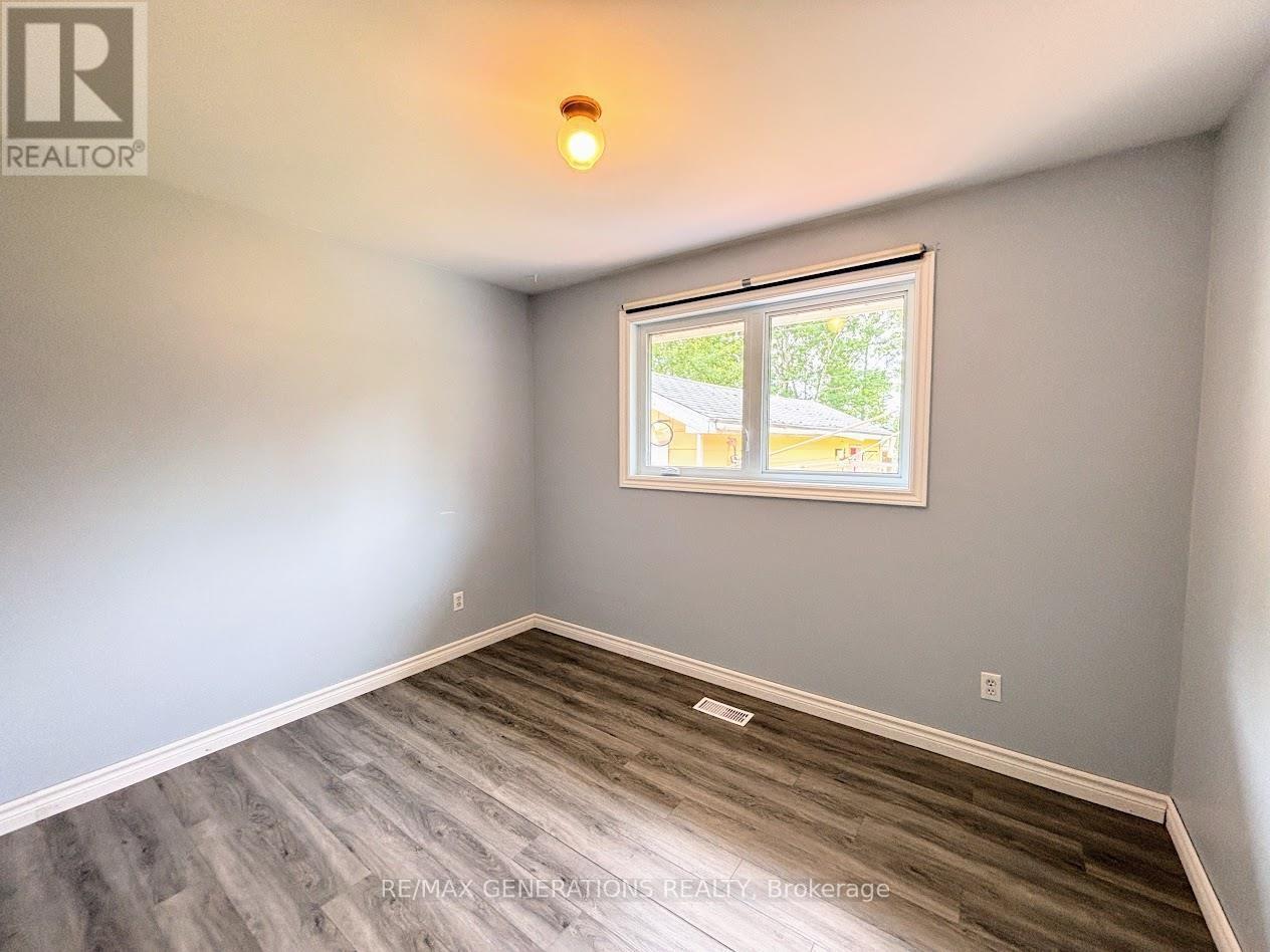 62 Redwing Avenue, Manitouwadge, Ontario  P0T 2C0 - Photo 12 - X13544510