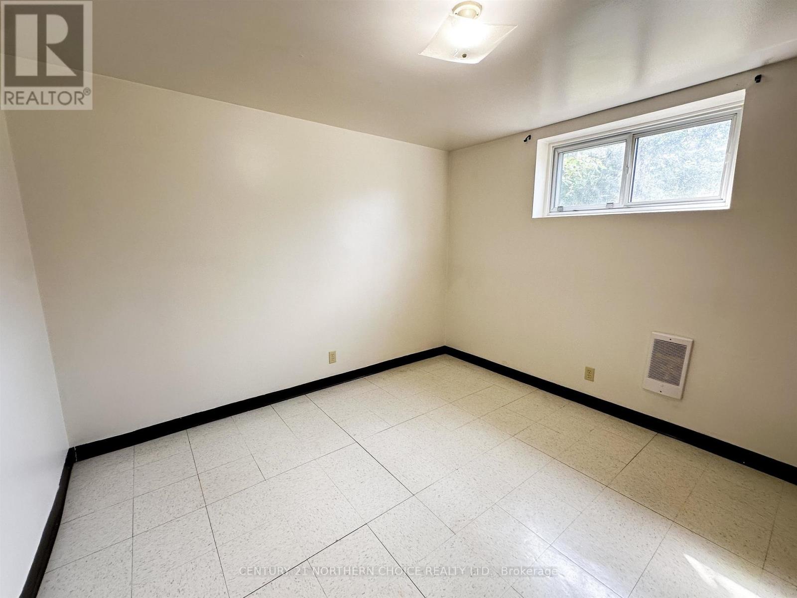 78/80 Birch Drive, Ear Falls, Ontario  P0V 1T0 - Photo 13 - X13561370