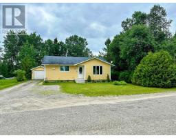 62 REDWING AVENUE, Manitouwadge, Ontario