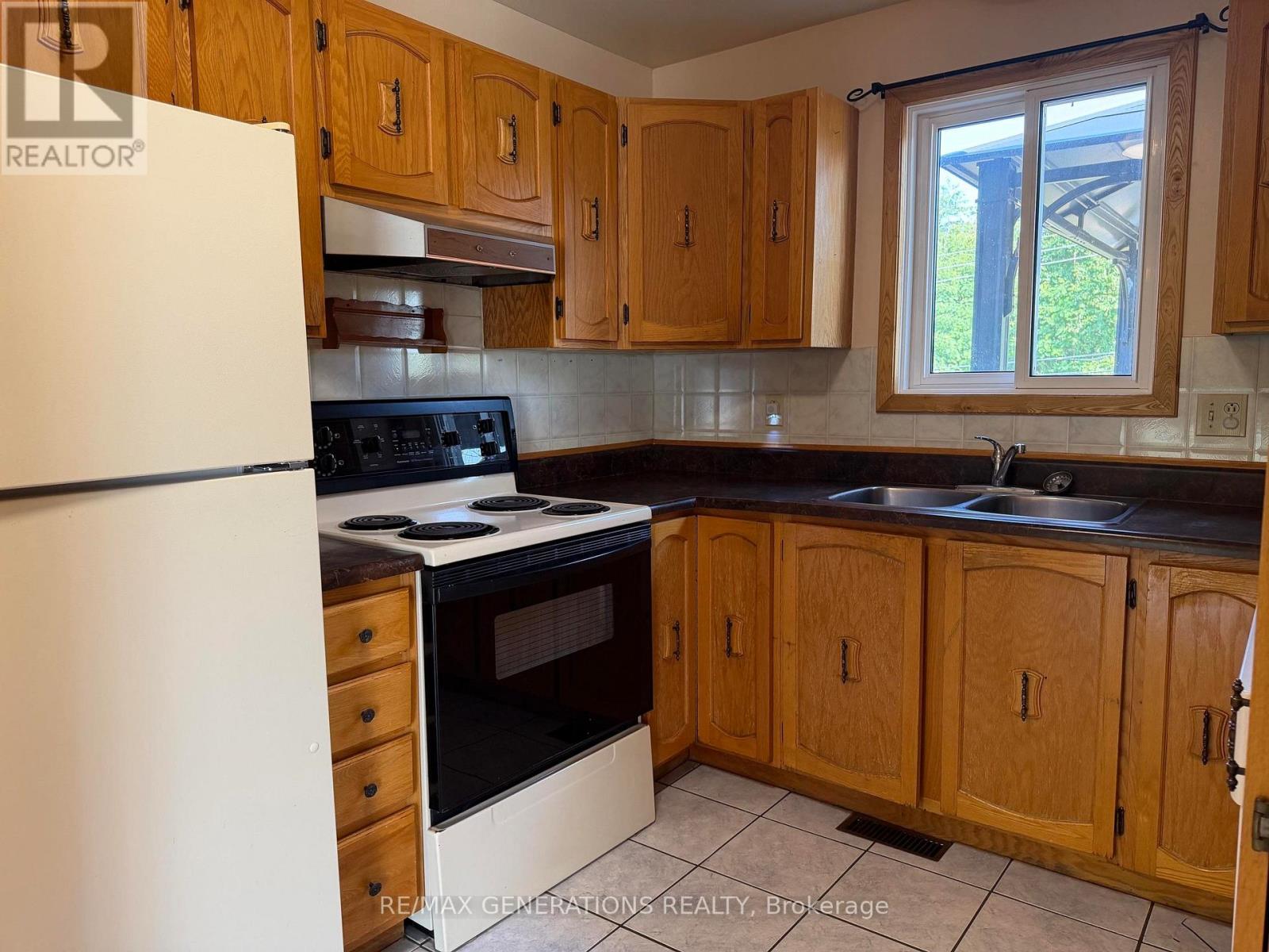 23 Terrace Heights Drive, Terrace Bay, Ontario  P0T 2W0 - Photo 2 - X13556466