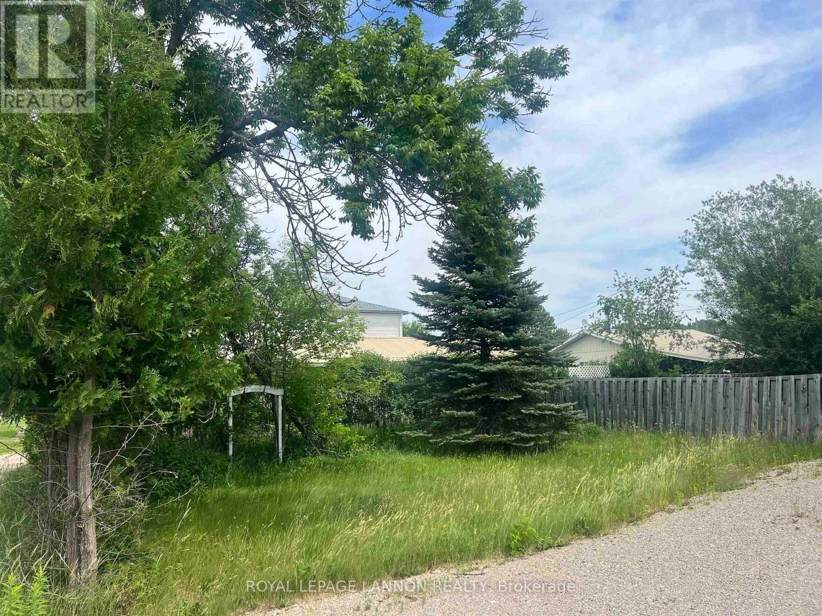 213-215 Gorrie Street, Atikokan, Ontario  P0T 1C0 - Photo 4 - X13550050