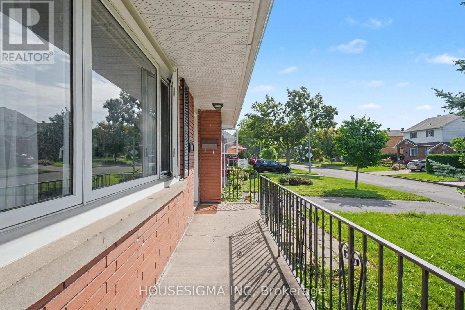 1047 Richard Avenue, Ottawa, Ontario  K1H 8C3 - Photo 4 - X13730990