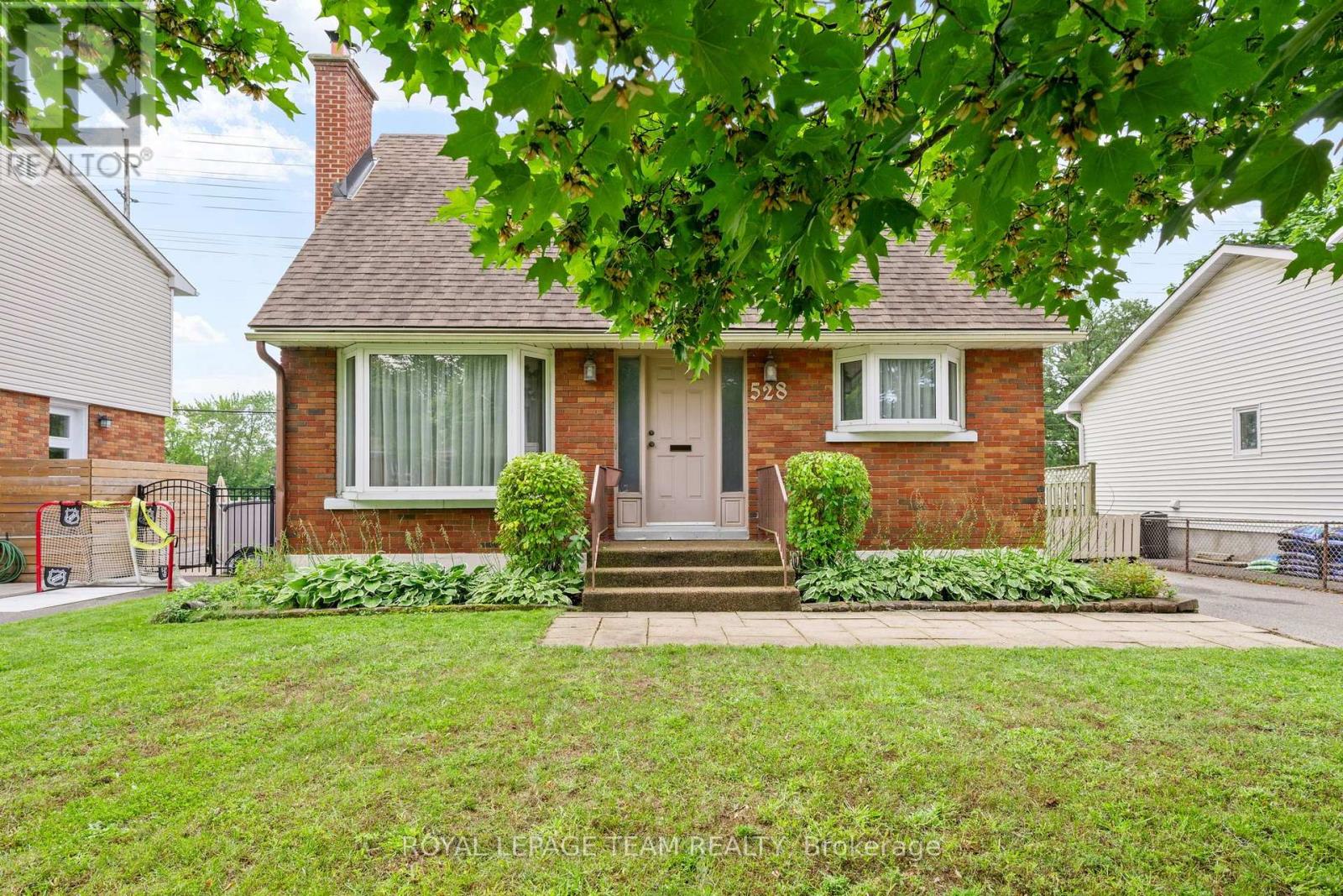 528 BROWNING AVENUE, ottawa, Ontario