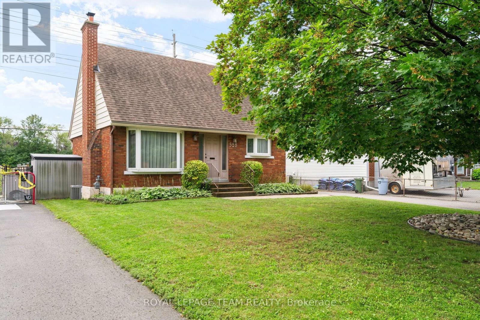 528 Browning Avenue, Ottawa, Ontario  K1G 0T4 - Photo 2 - X13730996