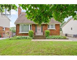 528 BROWNING AVENUE, Ottawa, Ontario