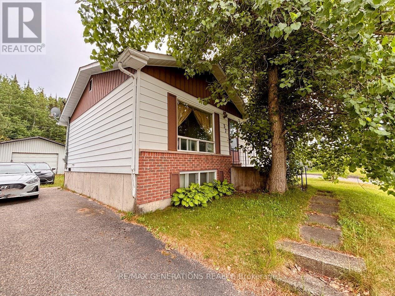 37 Matachewan Road, Manitouwadge, Ontario  P0T 2C0 - Photo 24 - X13583024