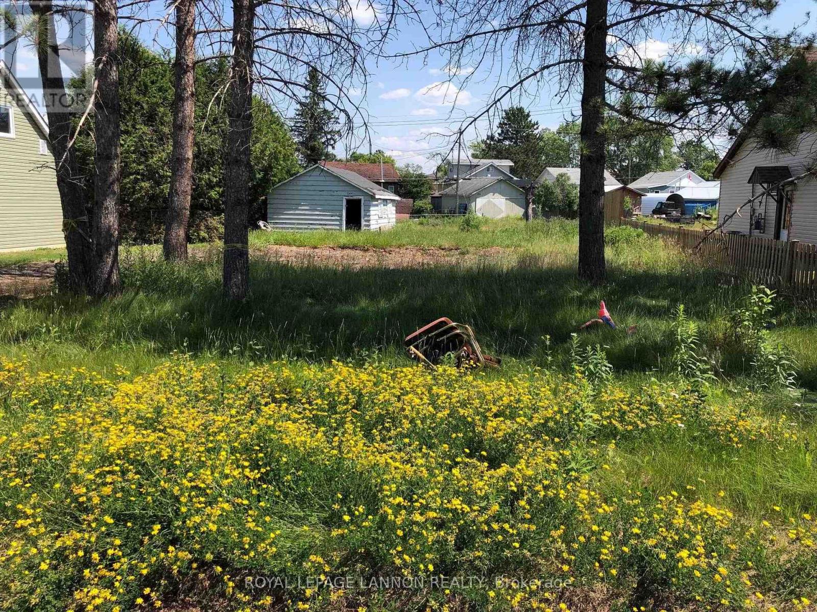 7 Starr Street, Atikokan, Ontario  P0T 1C0 - Photo 2 - X13566888