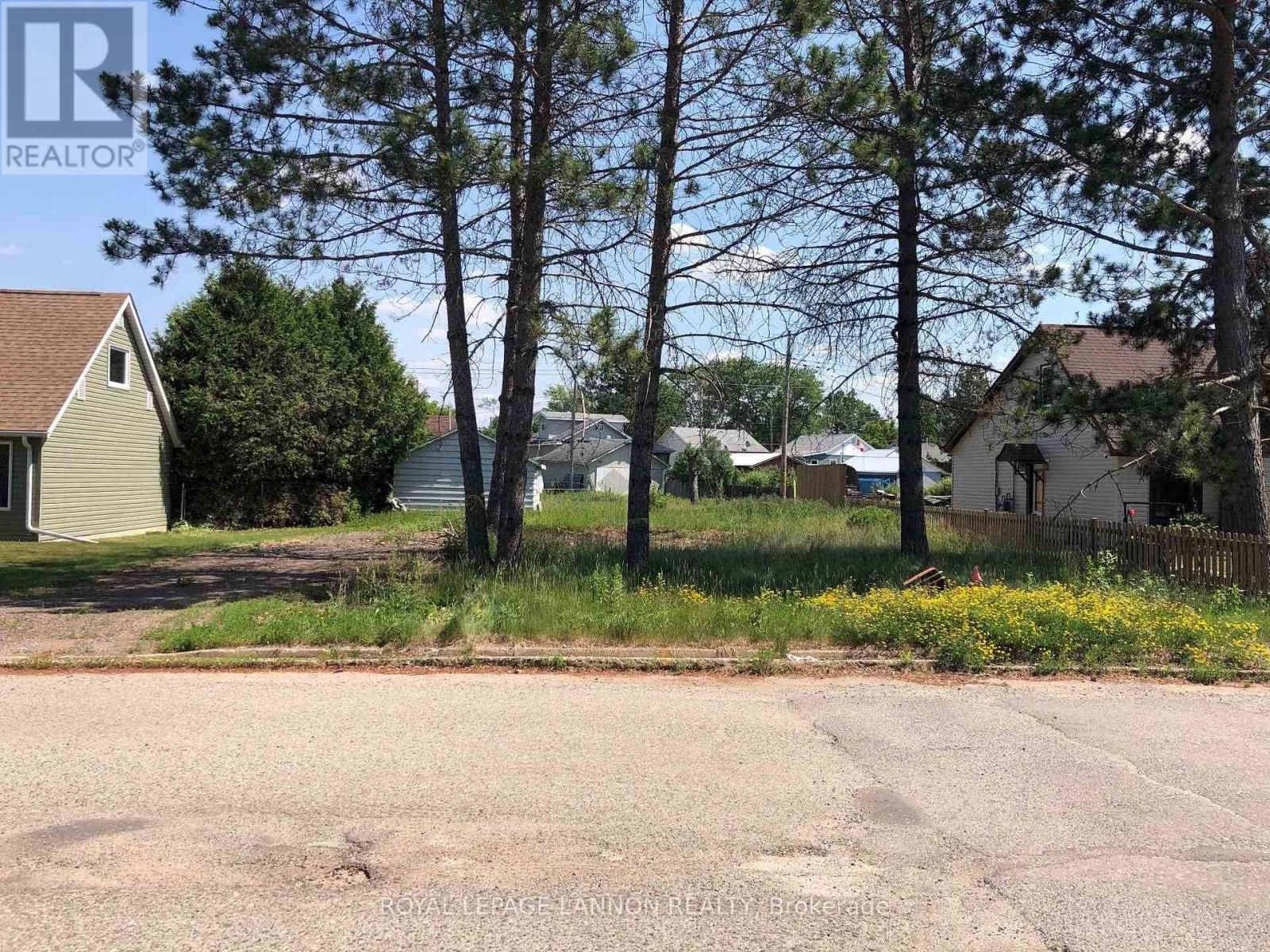 7 Starr Street, Atikokan, Ontario  P0T 1C0 - Photo 4 - X13566888