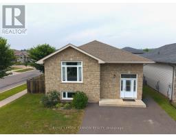461 LONGBOW STREET, Thunder Bay, Ontario