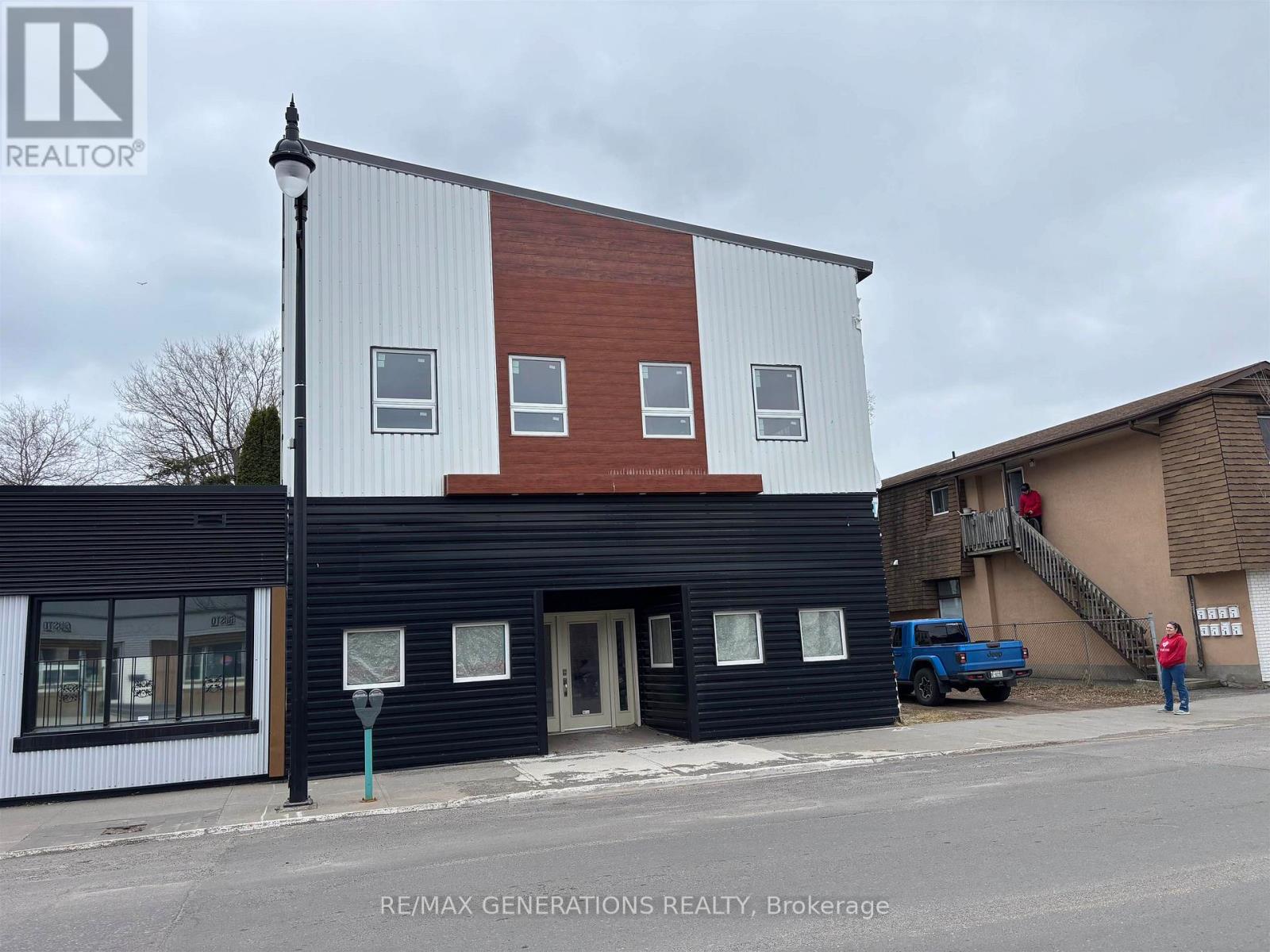 A - 108 Frederica Street W, Thunder Bay, Ontario  P7E 3V7 - Photo 1 - X13570912