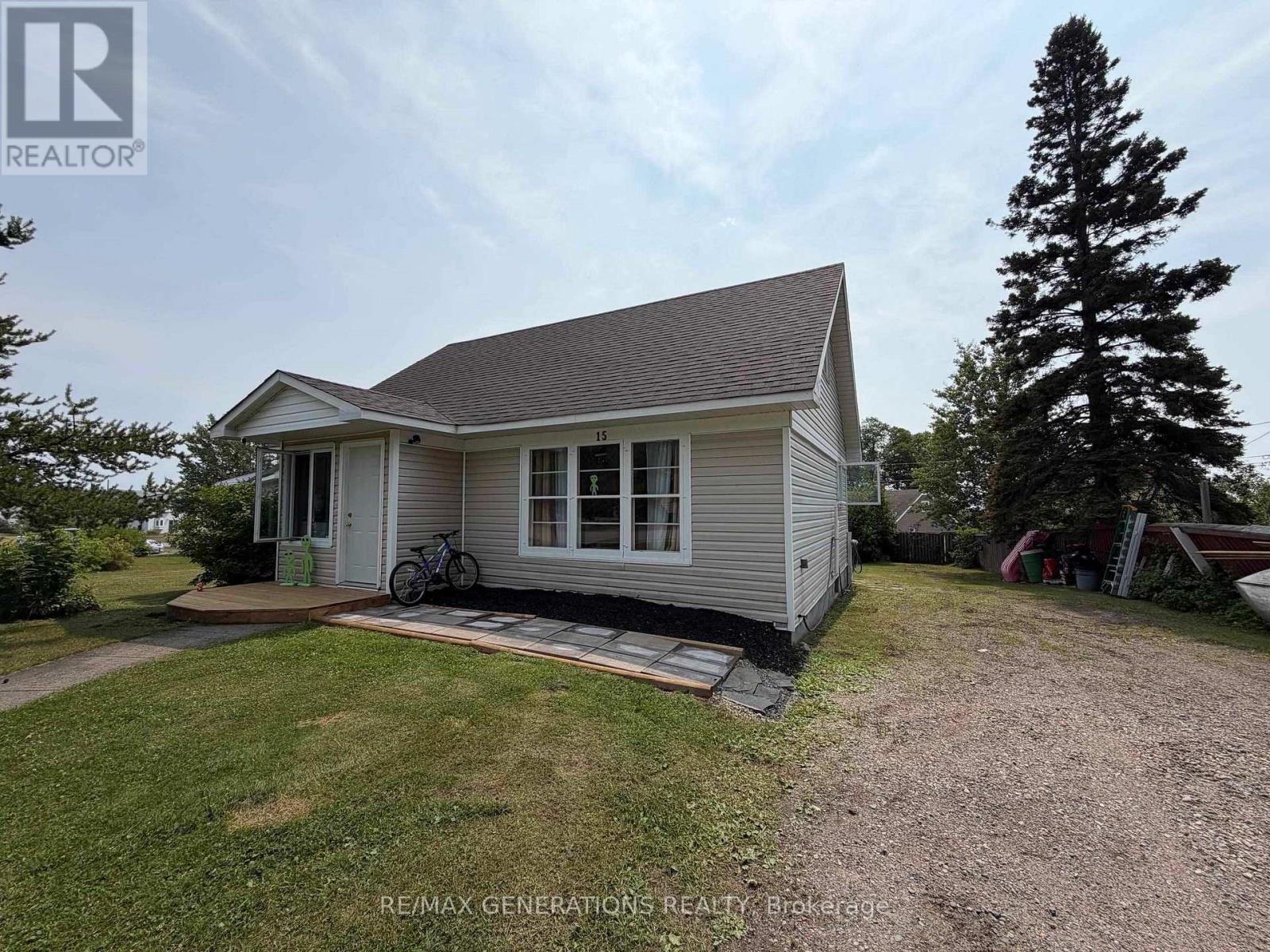 15 Princess Avenue, Terrace Bay, Ontario  P0T 2W0 - Photo 1 - X13608034