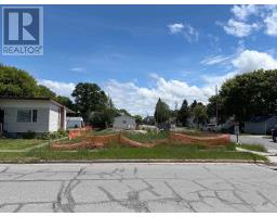 700 CROWE AVENUE, Fort Frances, Ontario