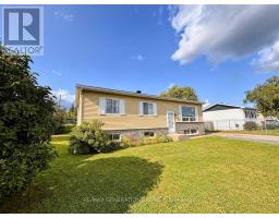 25 BROOKS STREET, Manitouwadge, Ontario