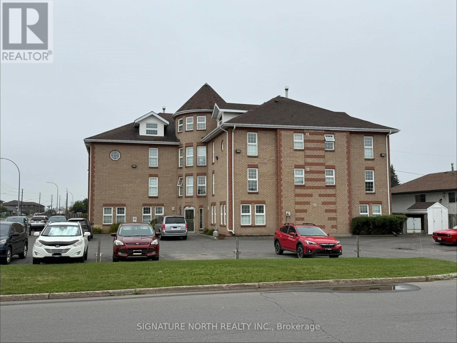 303 - 235 Leland Ave S, Thunder Bay, Ontario  P7E 2N6 - Photo 1 - X13609970