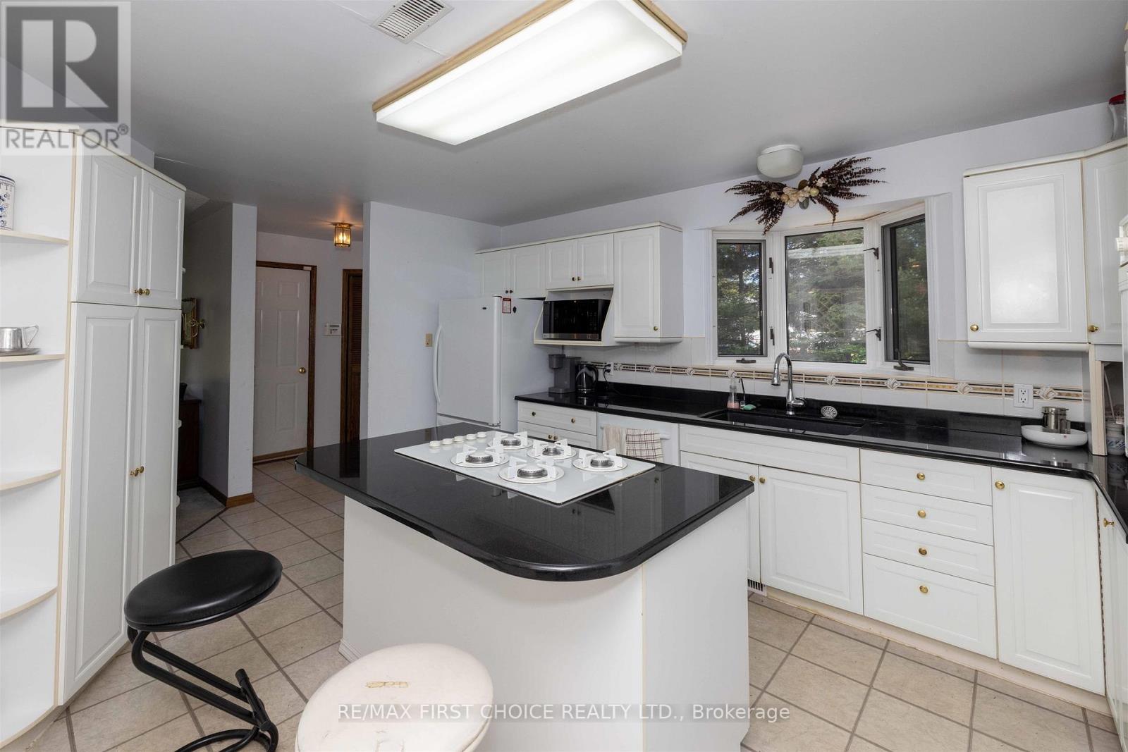 1155 Victor Street S, Thunder Bay, Ontario  P7K 1N6 - Photo 40 - X13614590