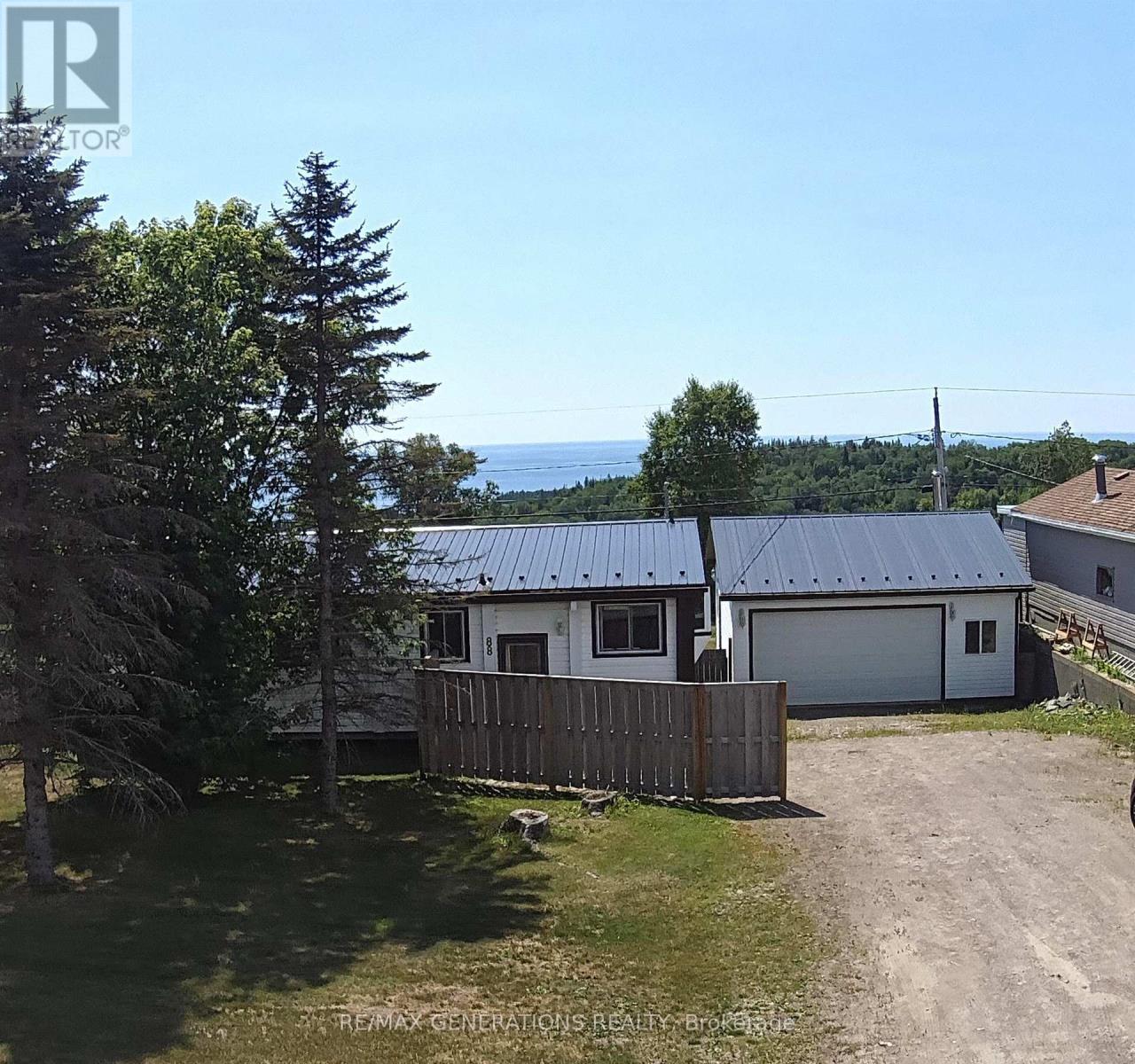 88 LAKEVIEW DRIVE, Terrace Bay, Ontario
