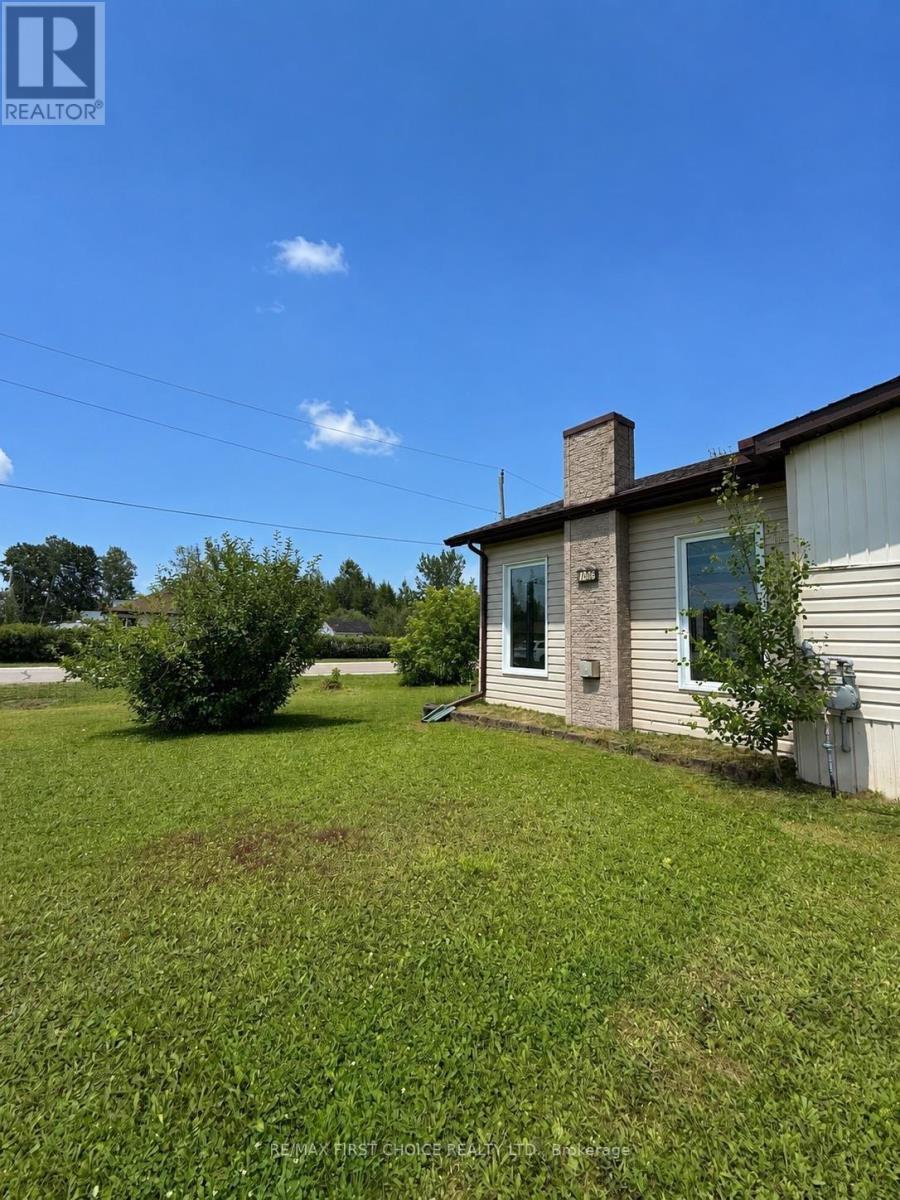 109 Clarke Avenue, Greenstone, Ontario  P0T 1M0 - Photo 3 - X13640962