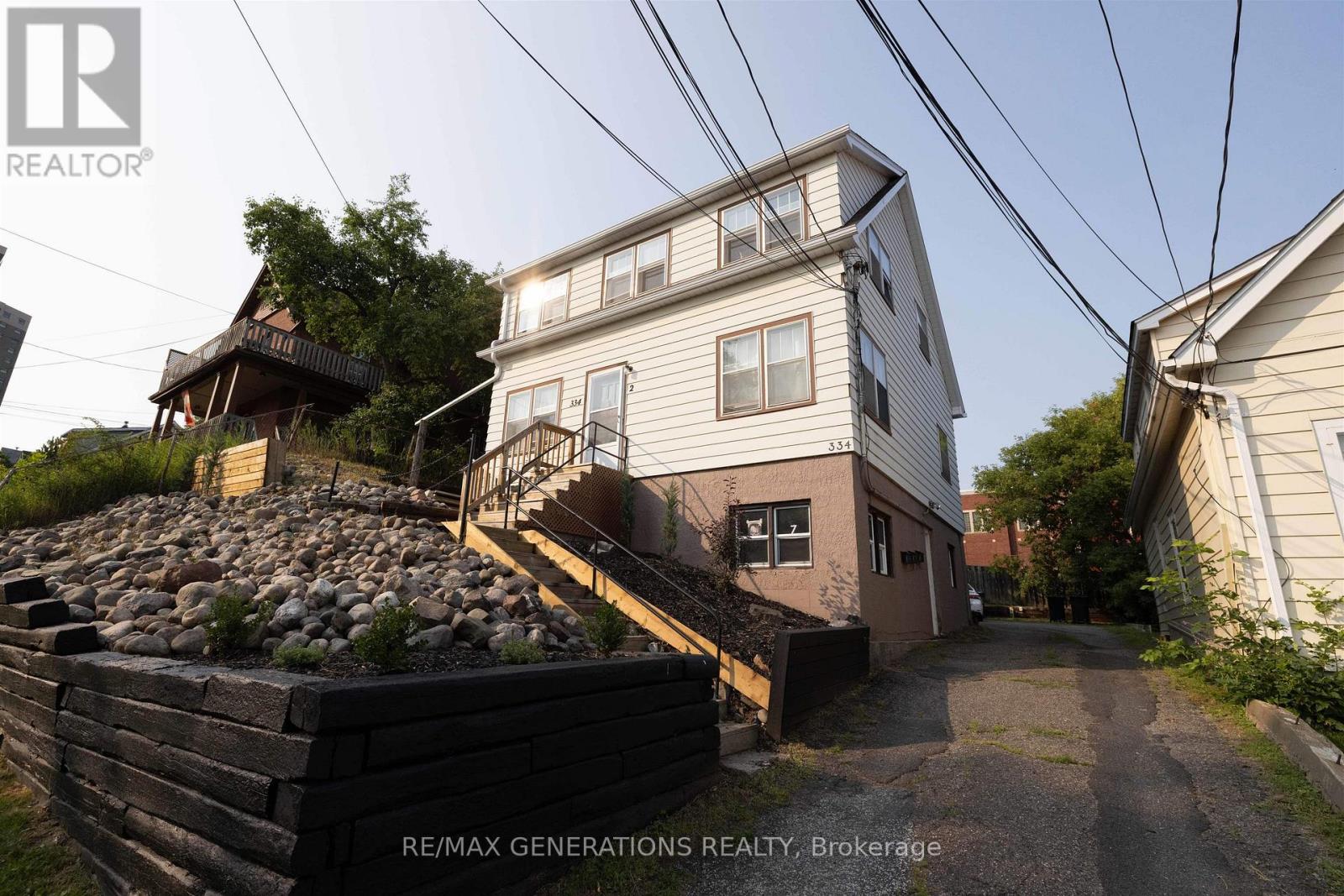 334 Pearl Street, Thunder Bay, Ontario  P7B 1G1 - Photo 1 - X13641458
