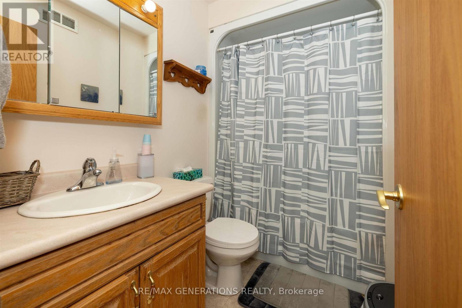 757 Porcupine Boulevard, Thunder Bay, Ontario  P7C 5Y9 - Photo 18 - X13635486