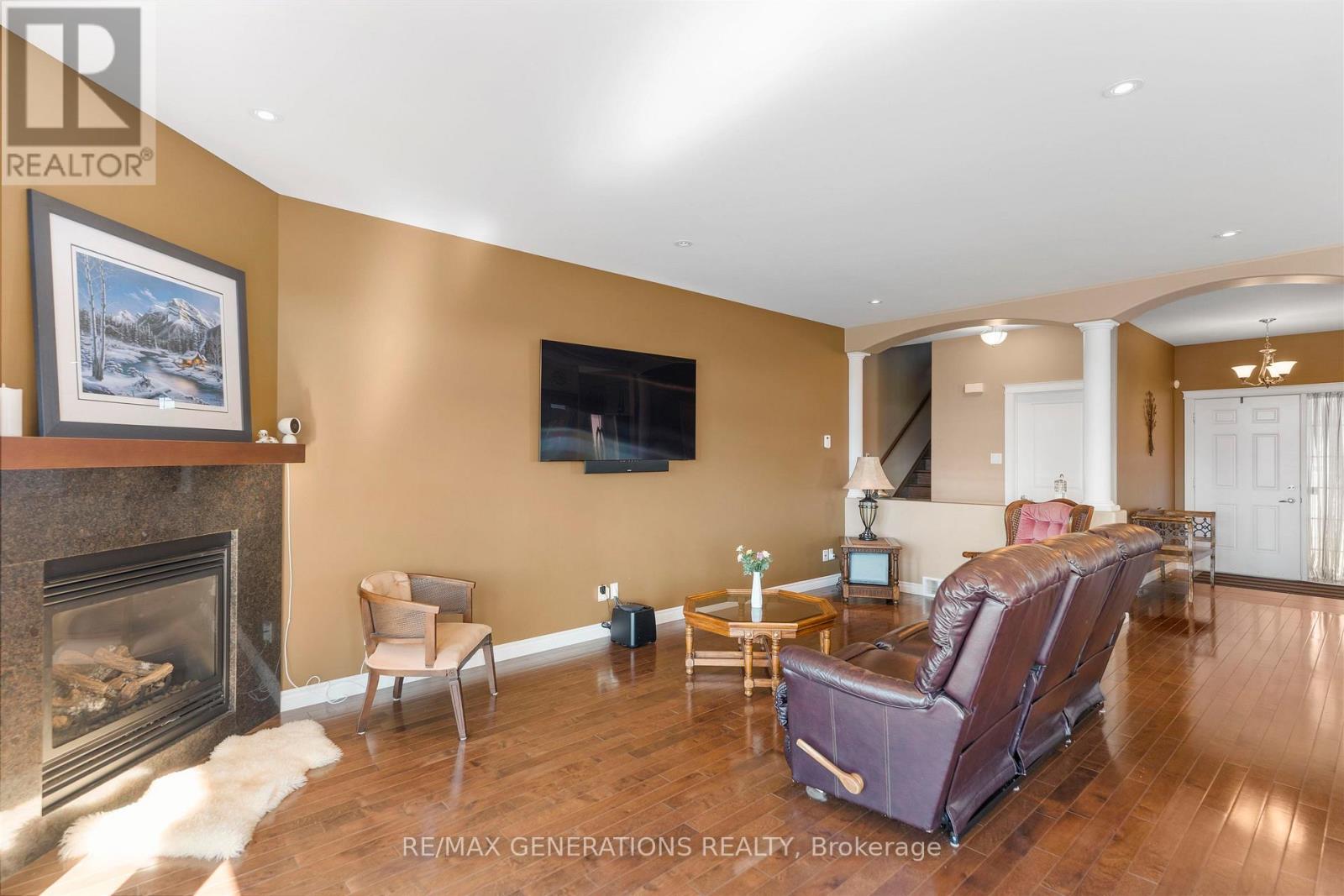 706 Weiler Boulevard, Thunder Bay, Ontario  P7C 0A7 - Photo 2 - X13644606