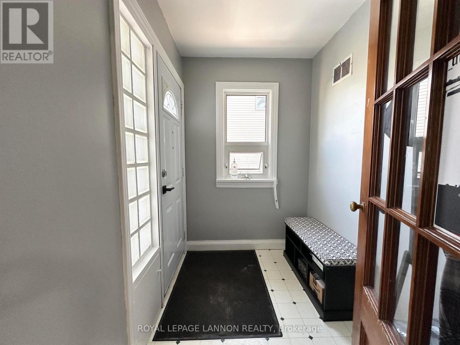 219 Mcculloch St, Thunder Bay, Ontario  P7A 2L3 - Photo 2 - X13635058