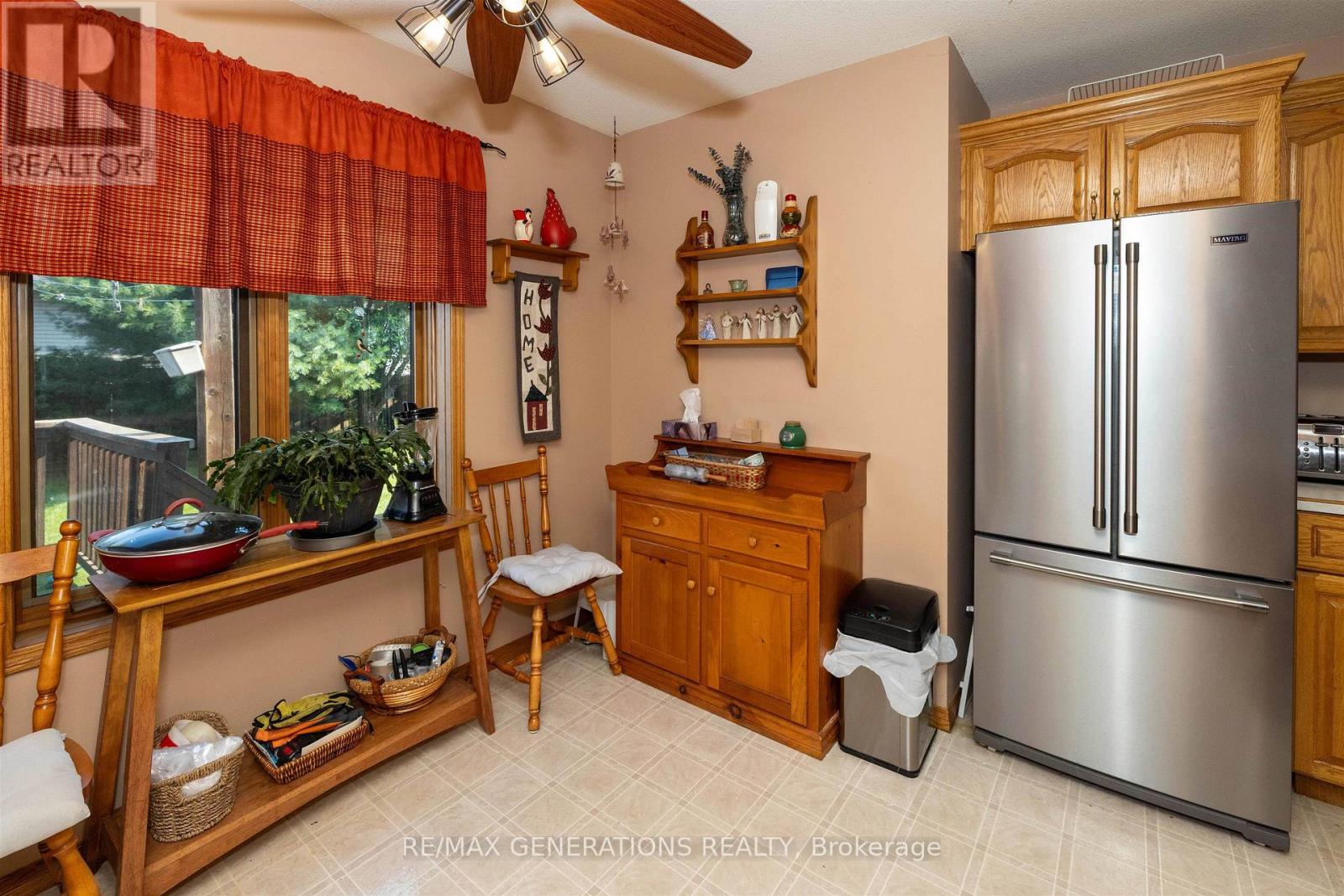 757 Porcupine Boulevard, Thunder Bay, Ontario  P7C 5Y9 - Photo 7 - X13635486