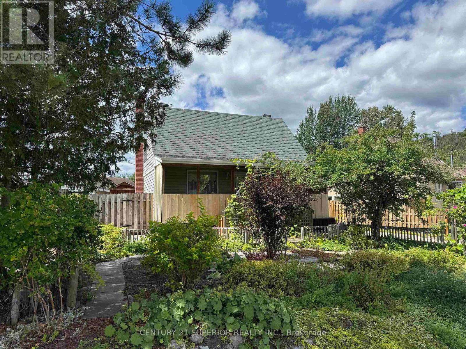 20 Heron Drive, Manitouwadge, Ontario  P0T 2C0 - Photo 4 - X13646622