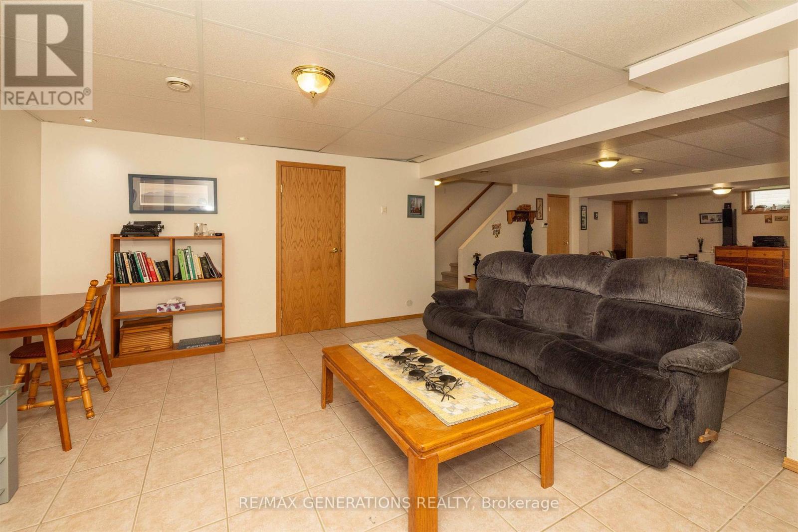 757 Porcupine Boulevard, Thunder Bay, Ontario  P7C 5Y9 - Photo 23 - X13635486