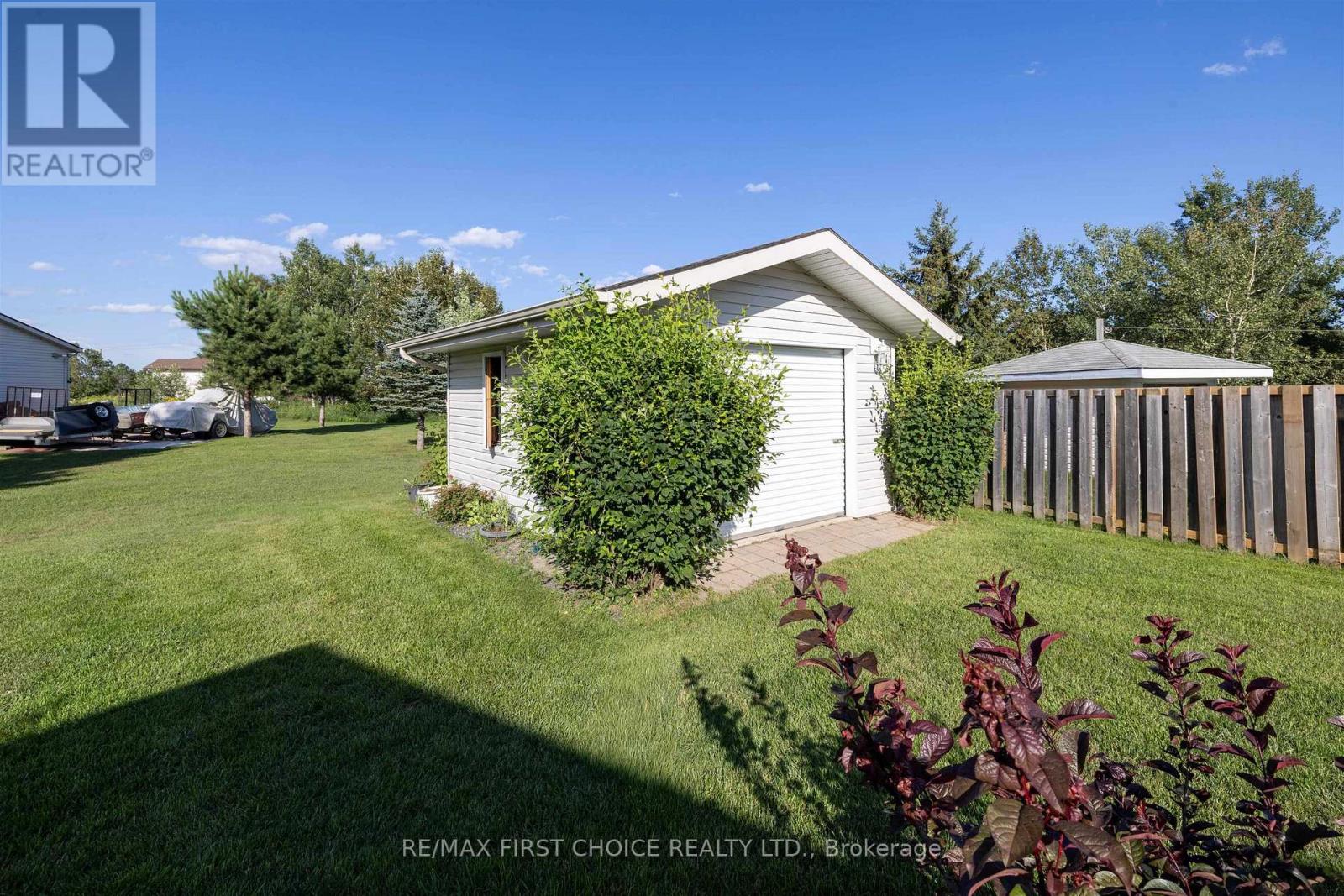 132 Wolverine Crescent, Thunder Bay, Ontario  P7C 5Z2 - Photo 5 - X13646688