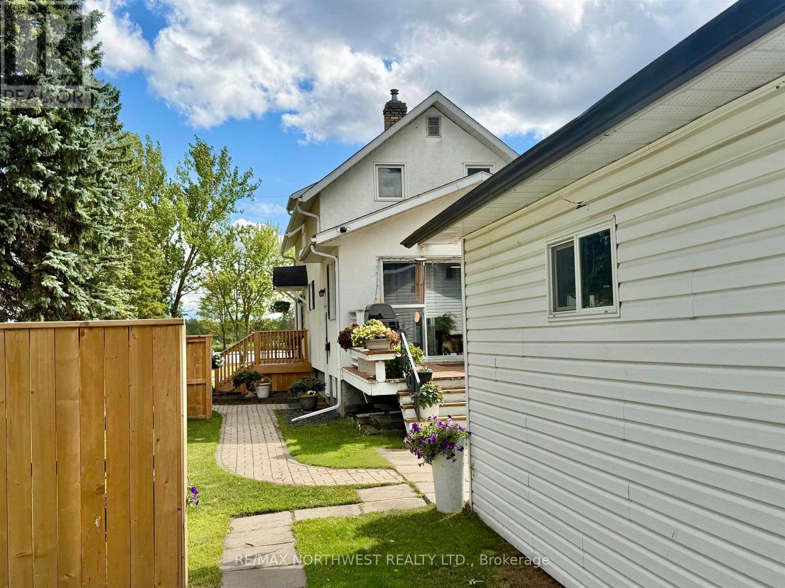 301 Butler Avenue, Fort Frances, Ontario  P9A 2N8 - Photo 3 - X13639218