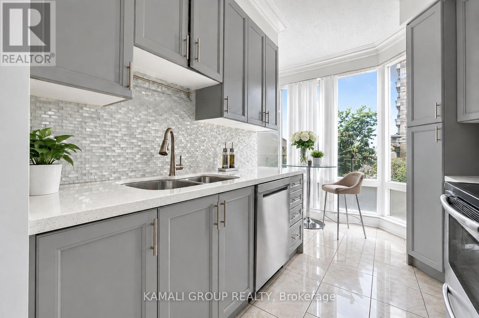 310 - 60 Byng Avenue, Toronto, Ontario  M2N 7K3 - Photo 6 - C13730658